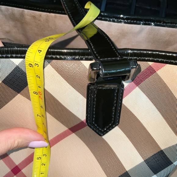 Burberry Supernova Checked Tote w Bag - Picture 7 of 14